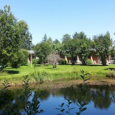 Hotelli Ravintola Tiilikka Rautavaara Exterior foto
